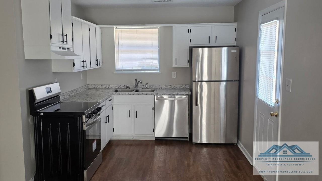 1606 Broadway Blvd #1 - Photo 2 of 8