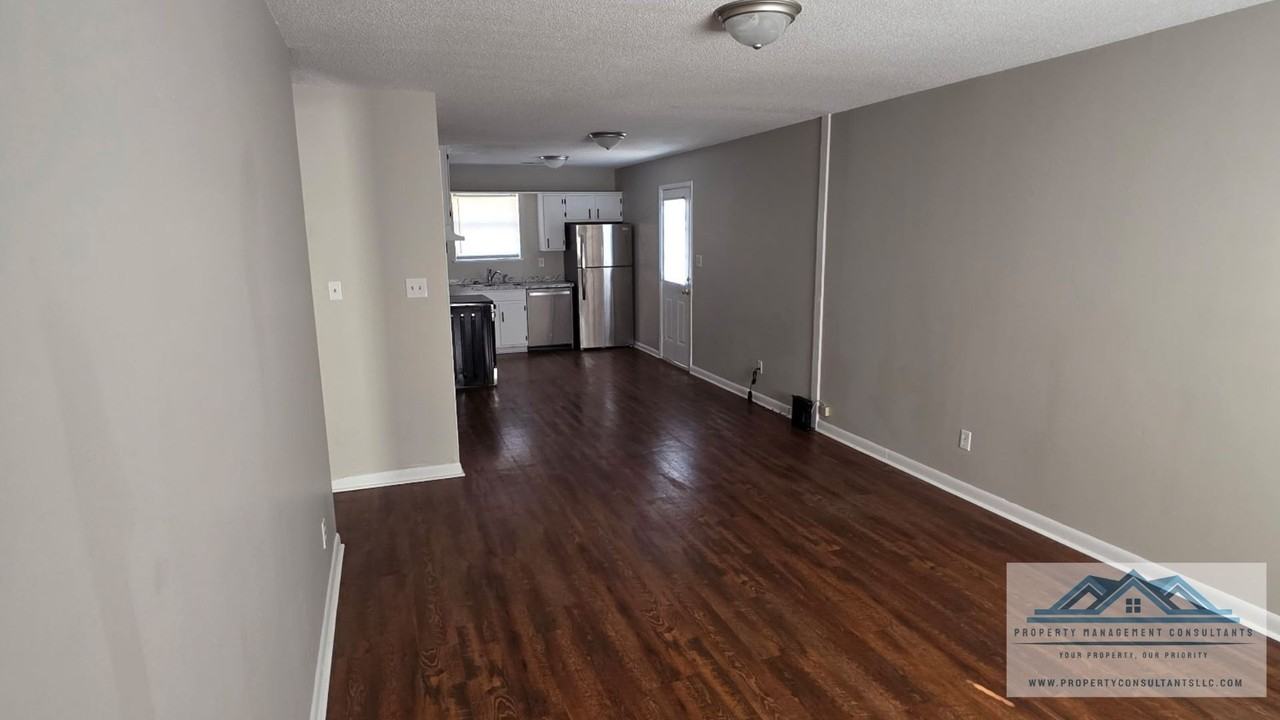 1606 Broadway Blvd #1 - Photo 3 of 8