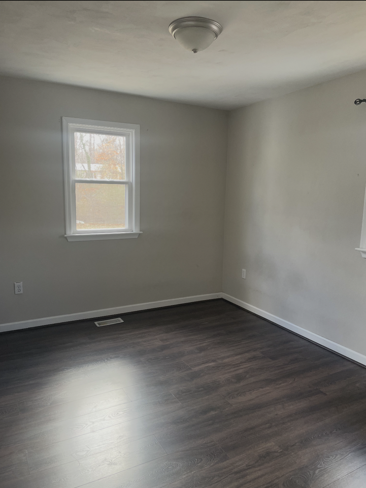 2221 Florida Ave #1 - Photo 7 of 9