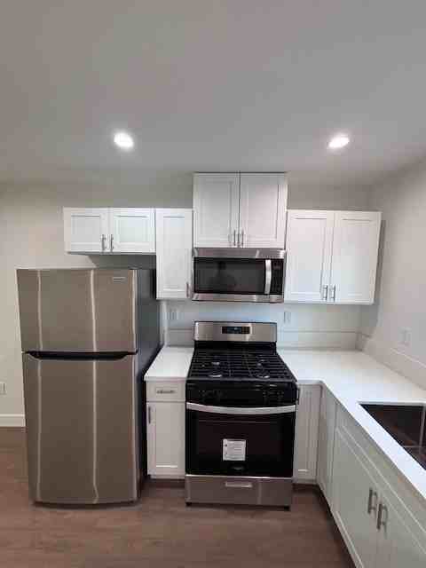 205 1/2 W Colden Ave #205-1-2 - Photo 3 of 8