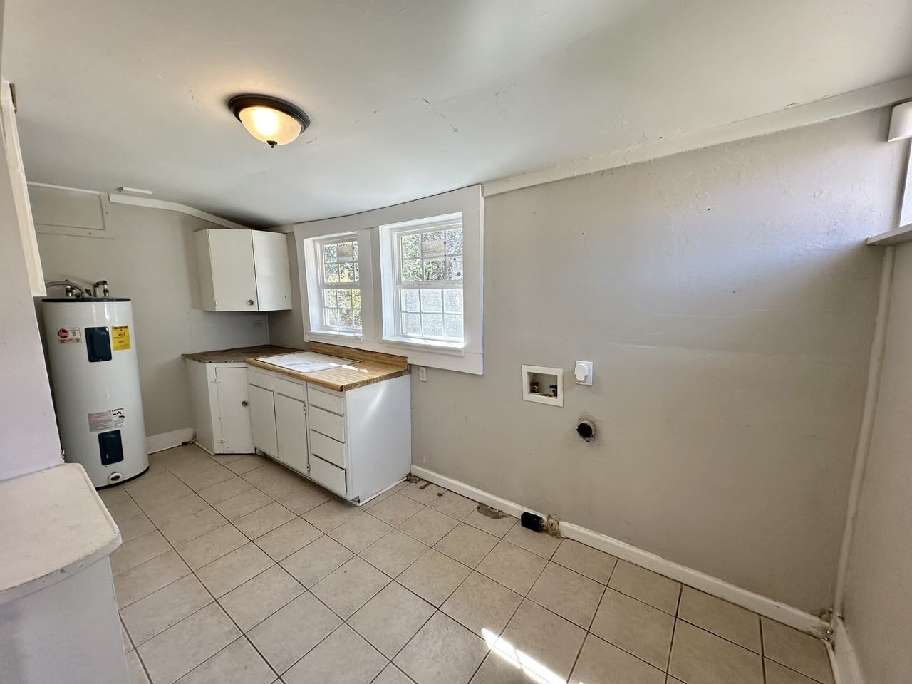 521 41st St #1 - Photo 3 of 10