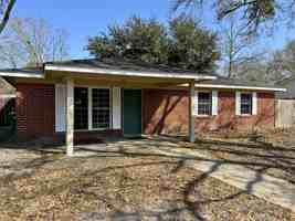 featured image of 15508 Hartford Dr #1