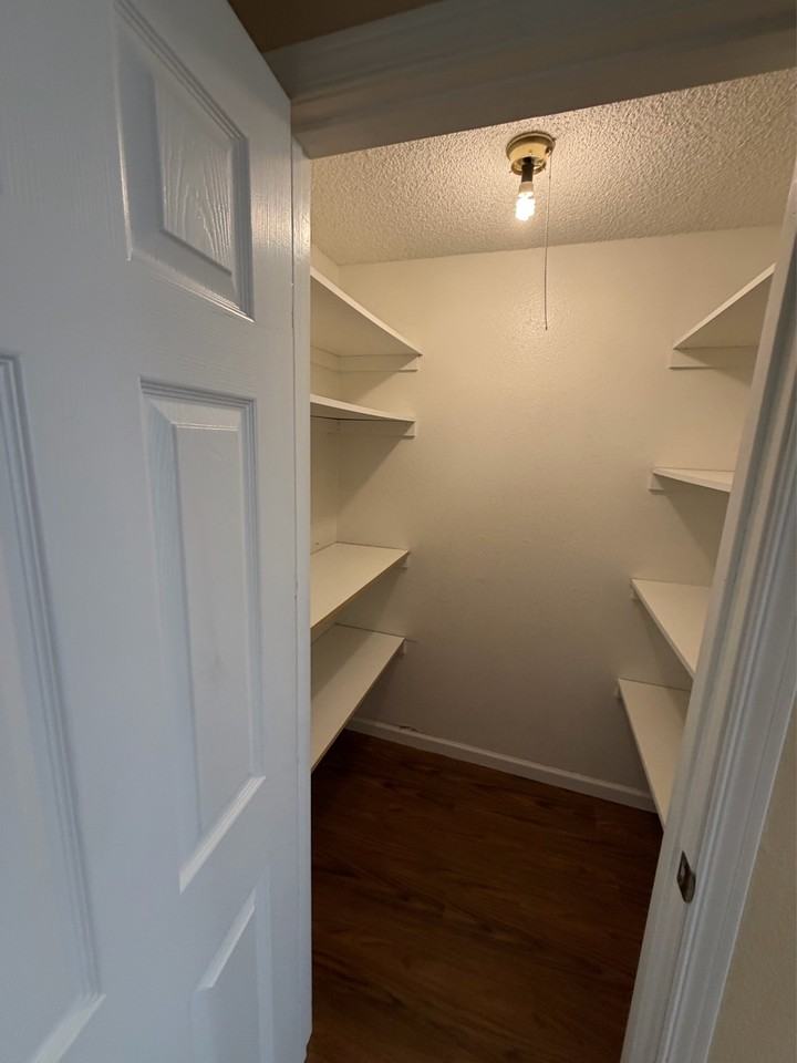 404 Belle Ave #2 - Photo 6 of 14