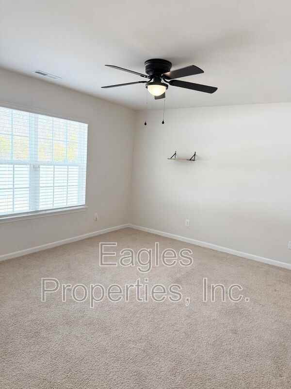 1423 N Wilshire Ct - Photo 2 of 15