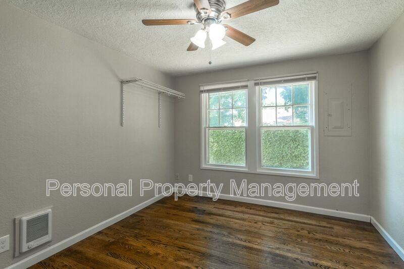 3108 Thompson Ave - Photo 7 of 13