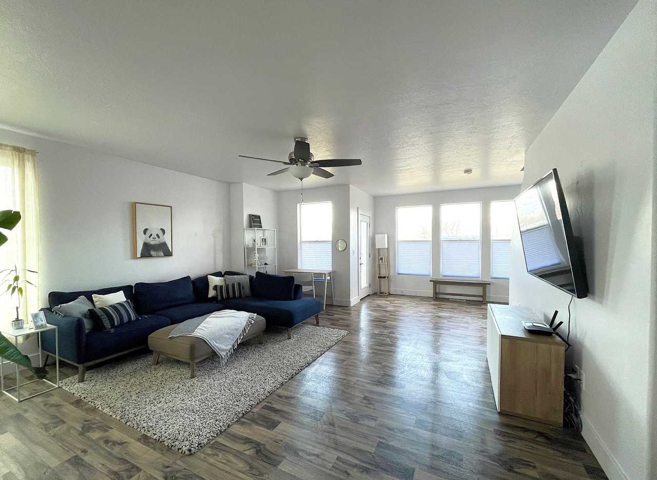 1766 W Dalmeny Way #1 - Photo 7 of 19