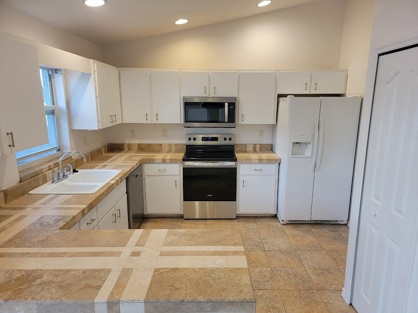 2725 Feiffer Cir #1 - Photo 7 of 29