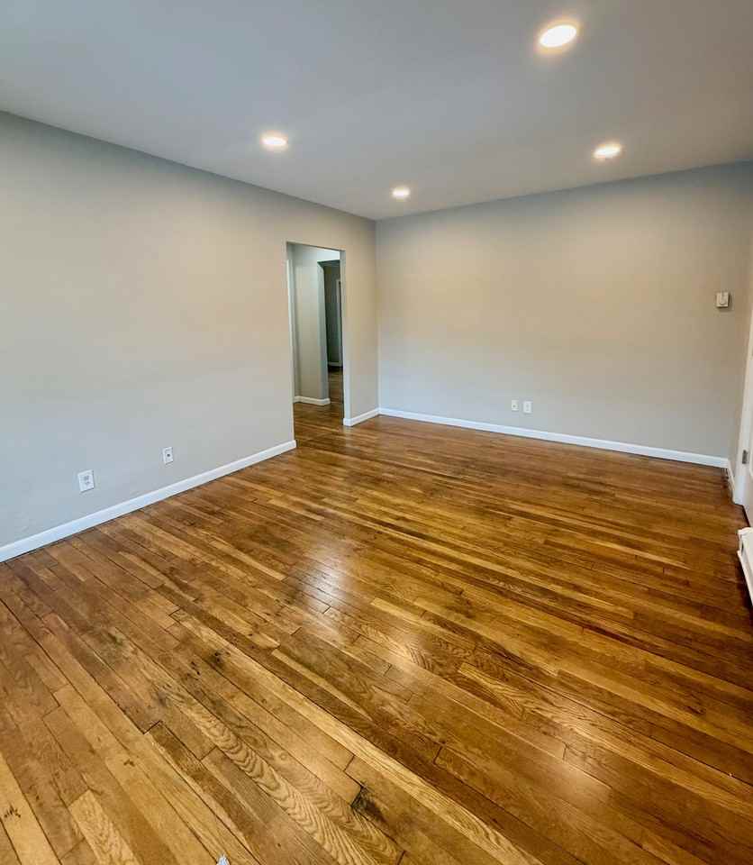 1722 W North BendC1 #C1 - Photo 2 of 21