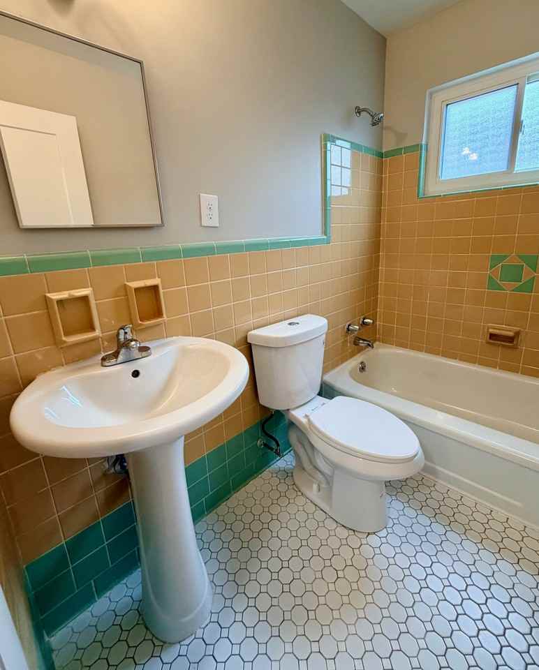 1722 W North BendC1 #C1 - Photo 7 of 21