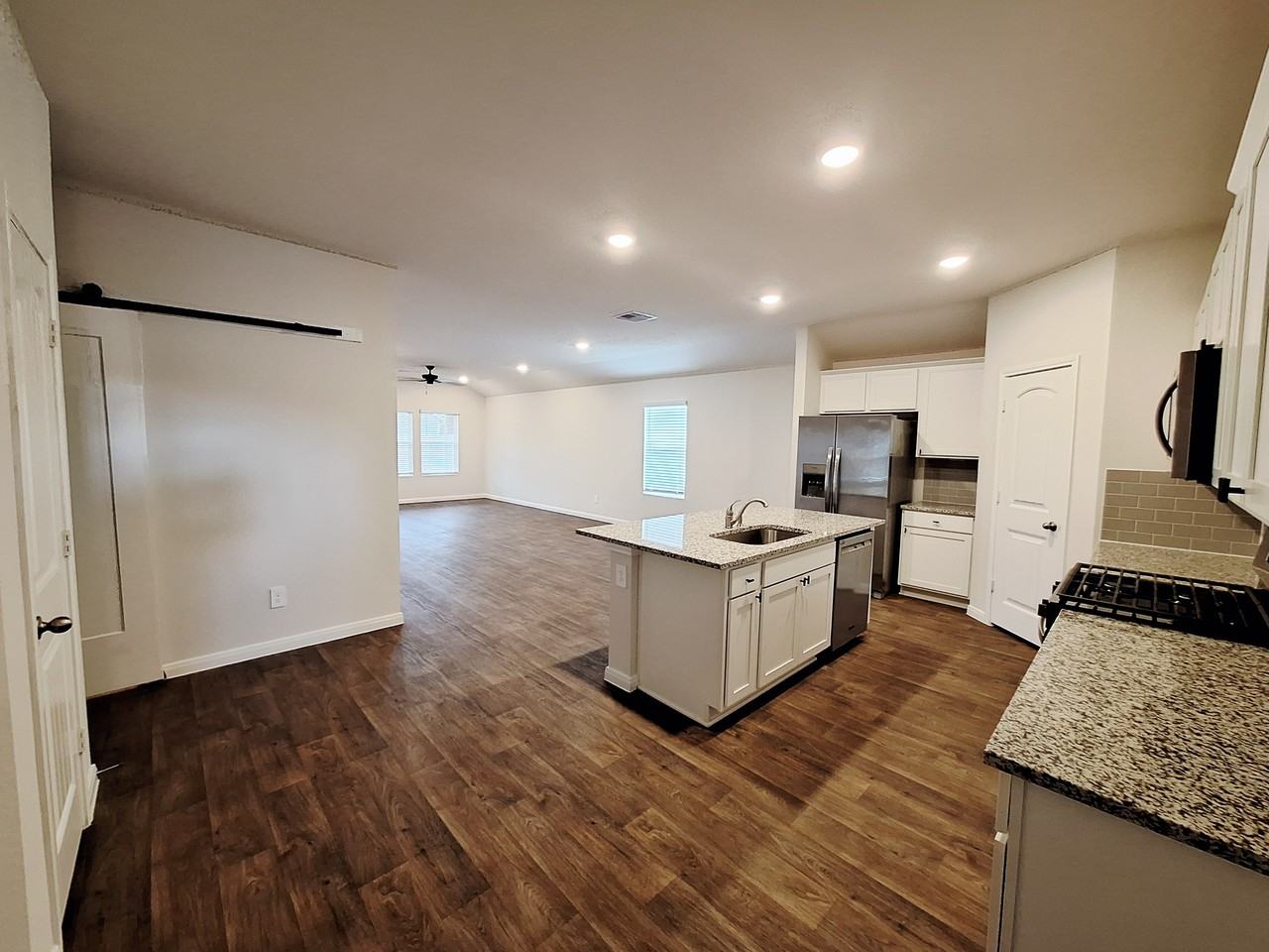 1327 Camden Ln #1 - Photo 7 of 38