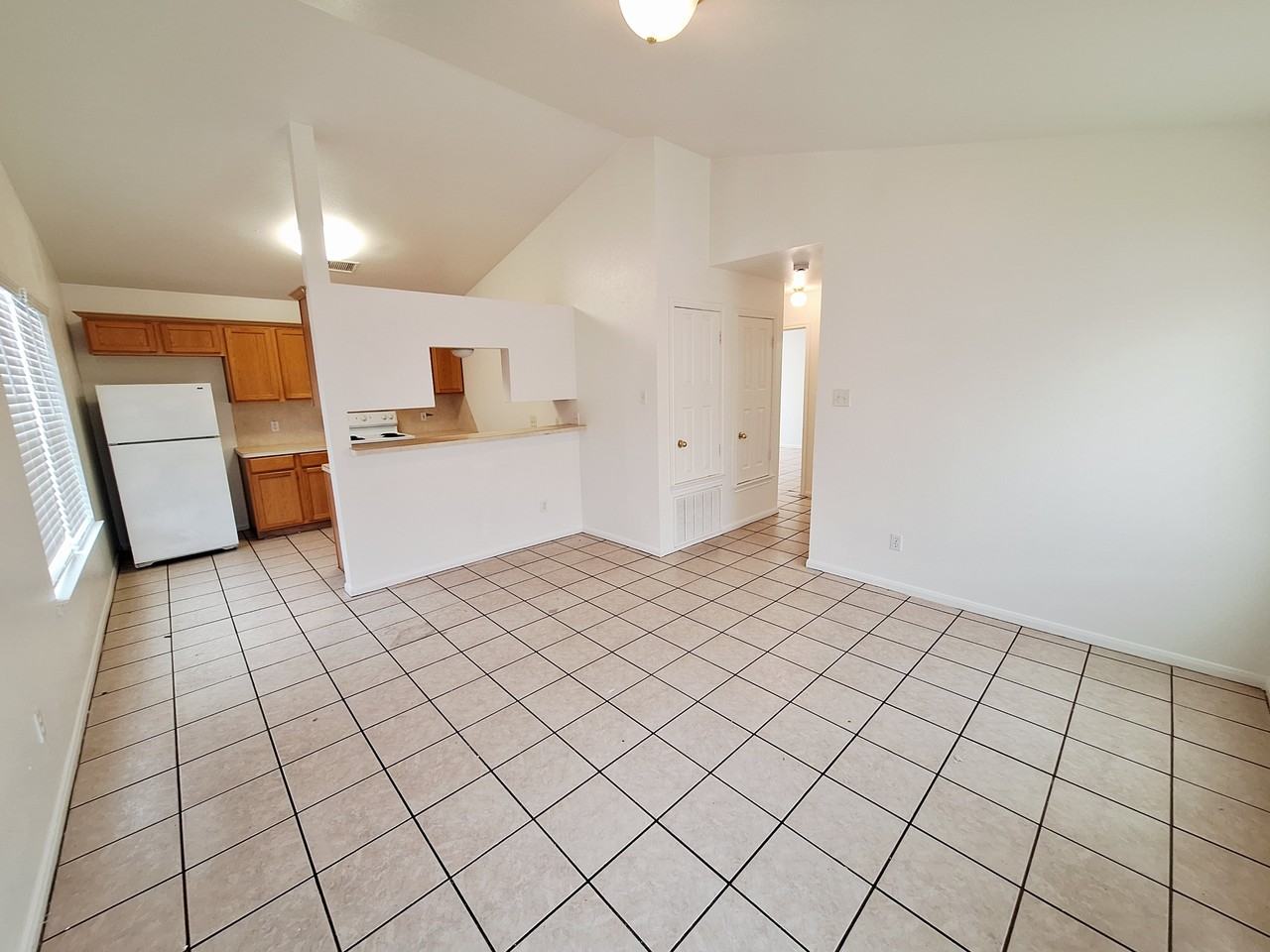 1408 Perez St #A - Photo 3 of 12