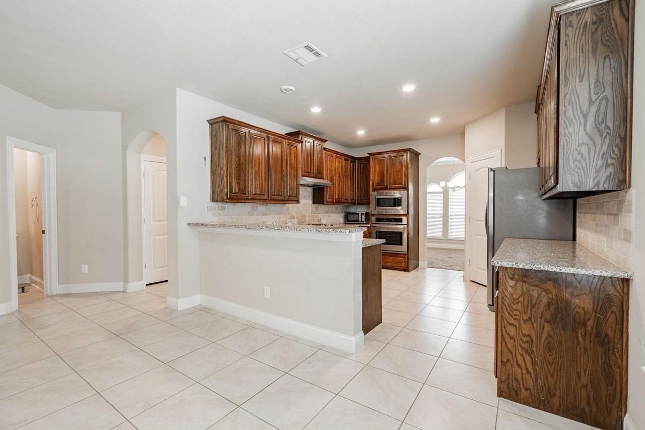529 England St #1 - Photo 3 of 12
