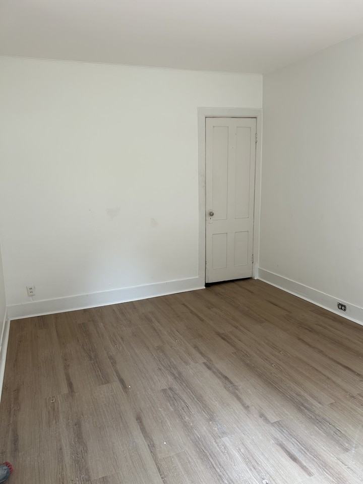 38 Rochester St #3 - Photo 3 of 3