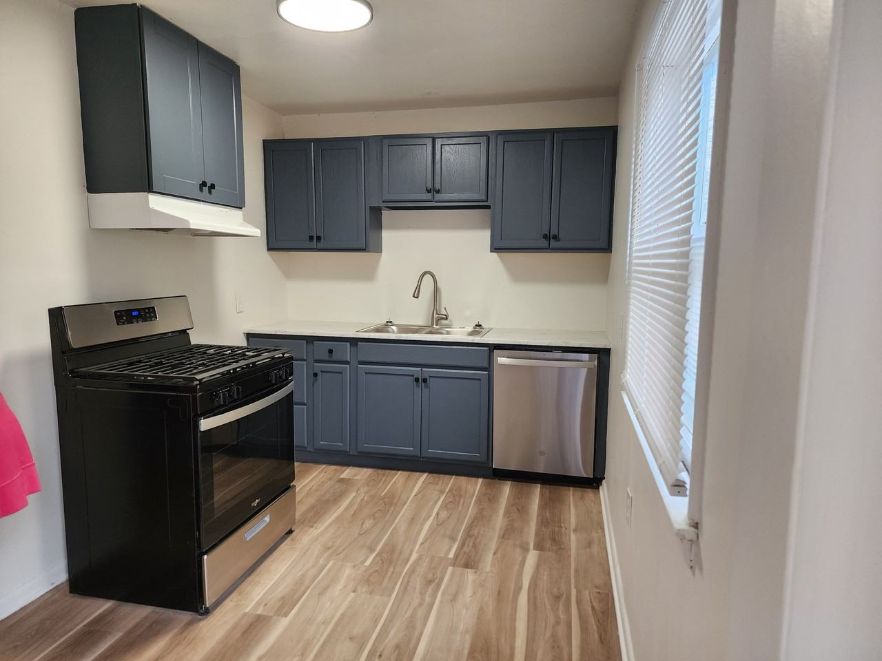 1905 Peachtree Ave #1 - Photo 3 of 22