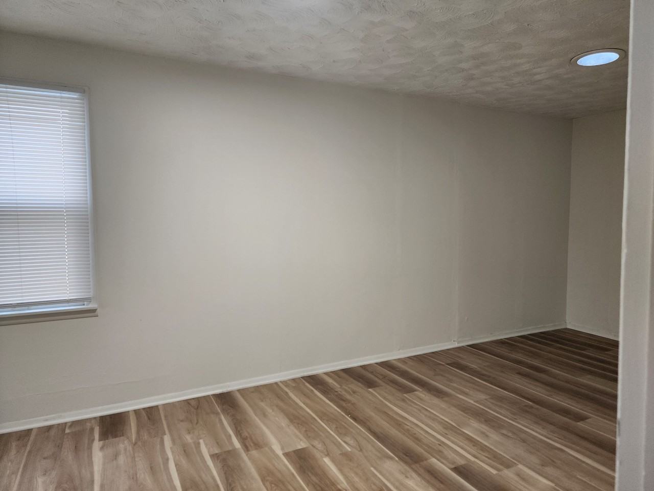 1905 Peachtree Ave #1 - Photo 4 of 22