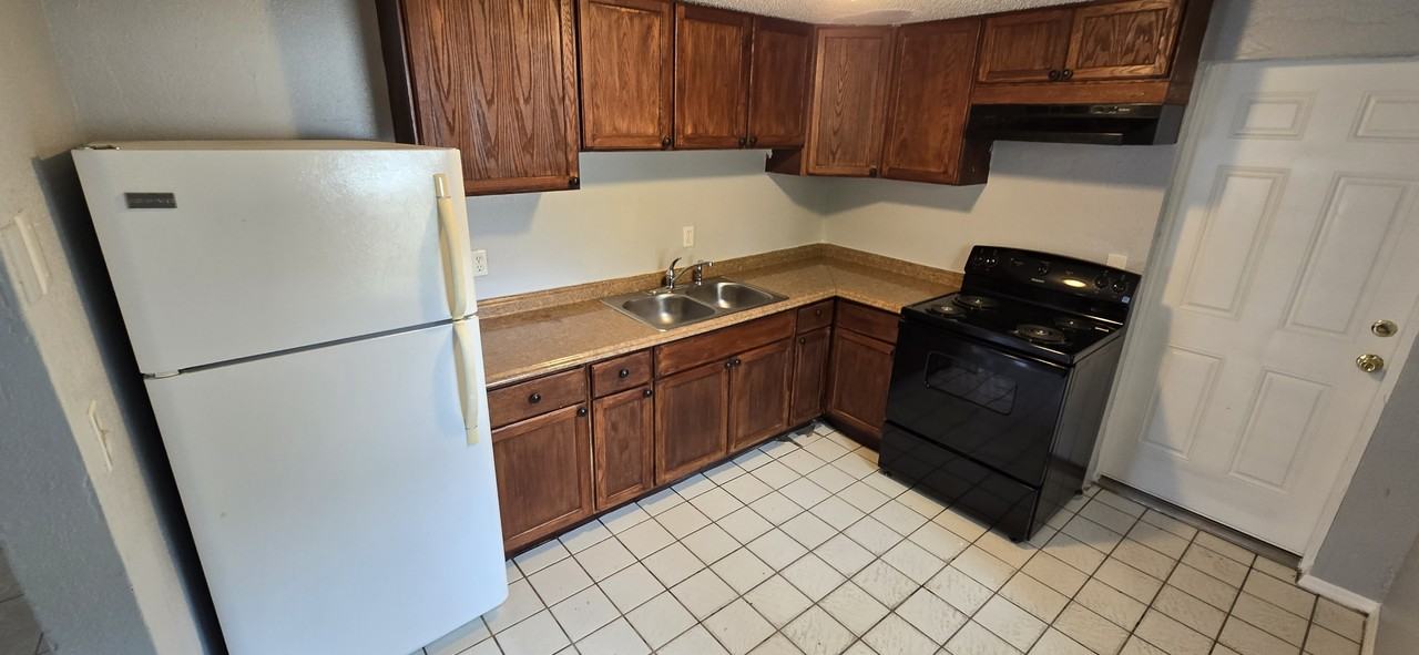 716B 60th Avenue Ter W #716B - Photo 6 of 12