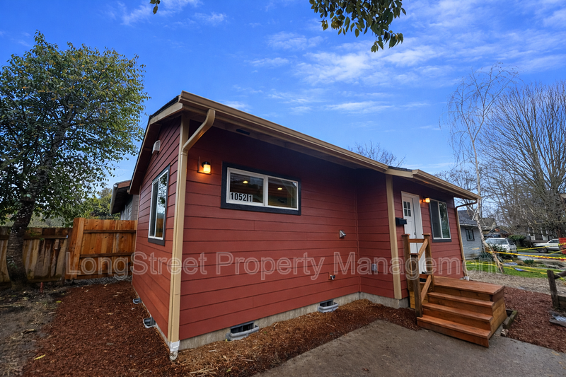 1052 Sw Western Blvd #1 - Photo 2 of 17