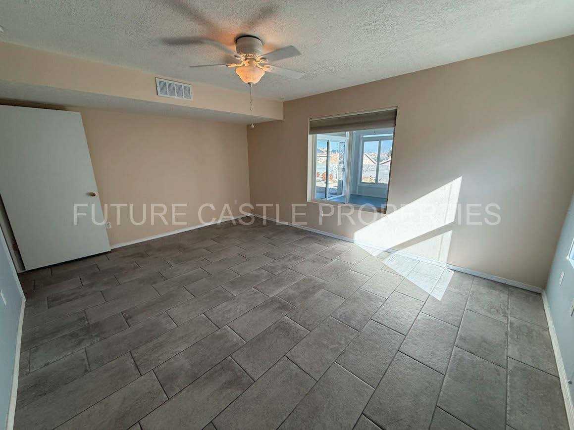 10436 Bilboa St Nw #ABQ - Photo 5 of 10