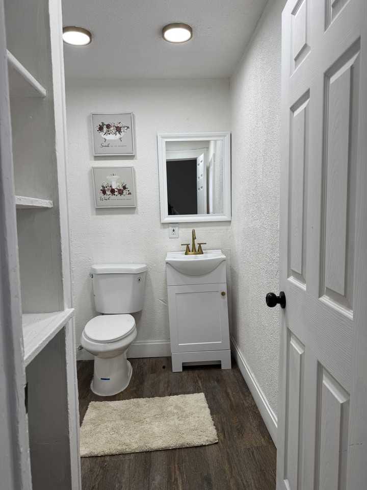 10414 Nelson Ave #1 - Photo 7 of 7