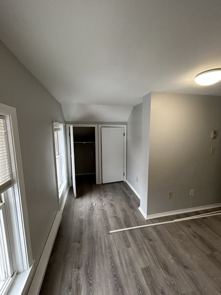 110 Chase Ave #3 - Photo 5 of 8