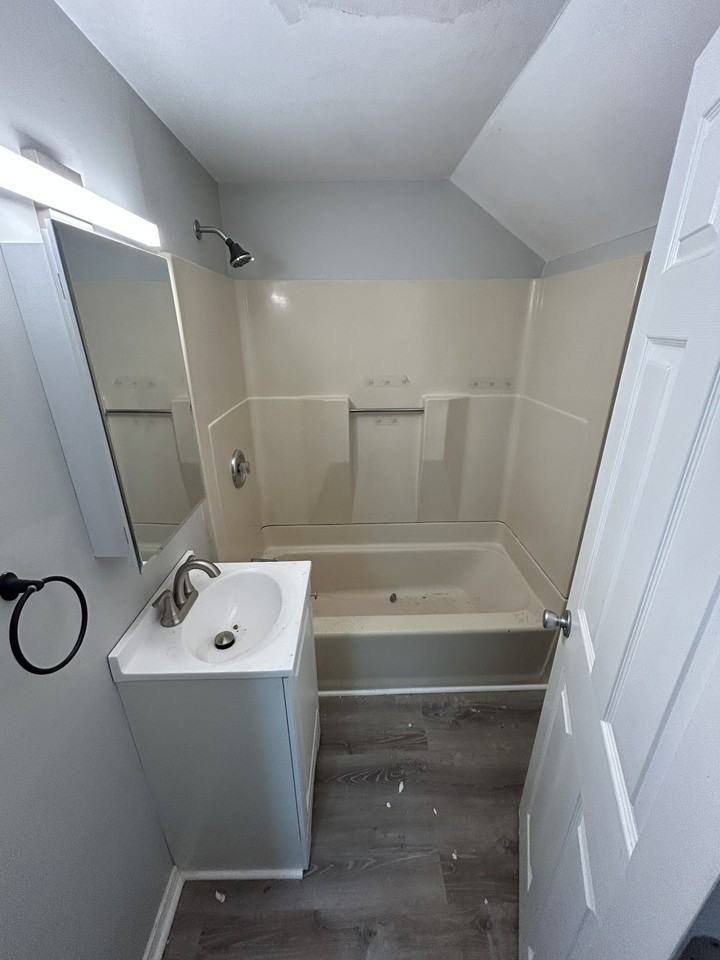 110 Chase Ave #3 - Photo 7 of 8