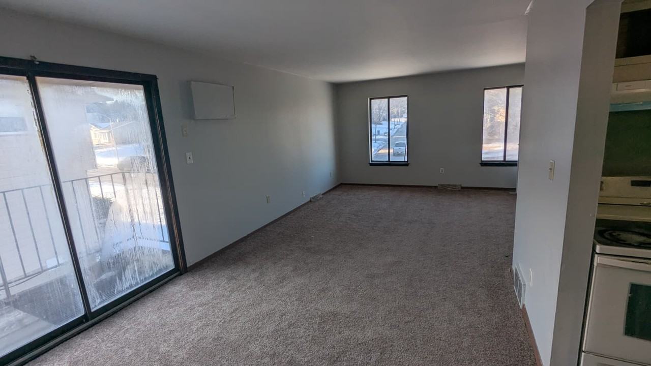 8545 W Green Brook Dr #4 - Photo 2 of 7