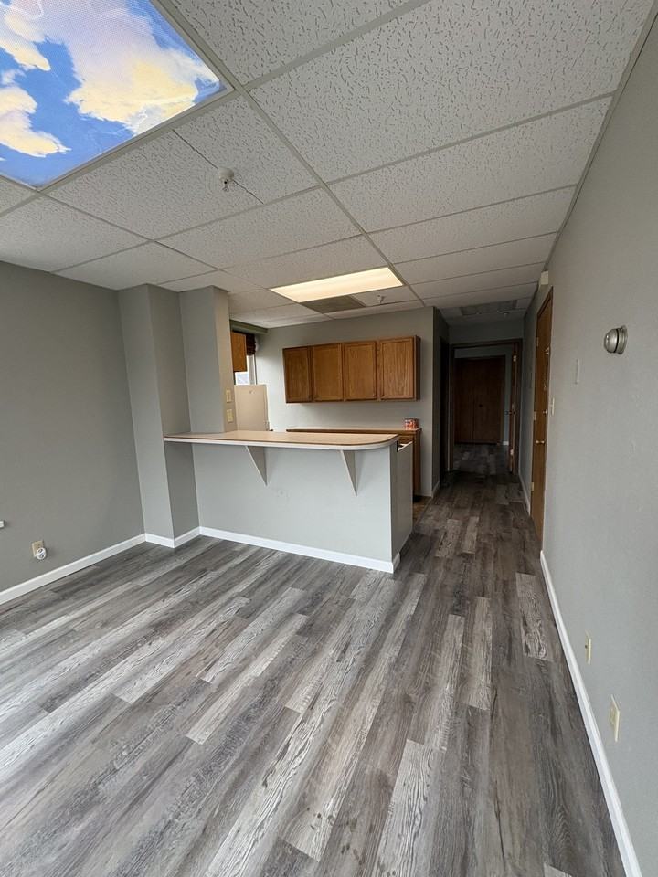 216 West Central Avenue - 2-4Apt 2-4 #2-4 - Photo 2 of 5