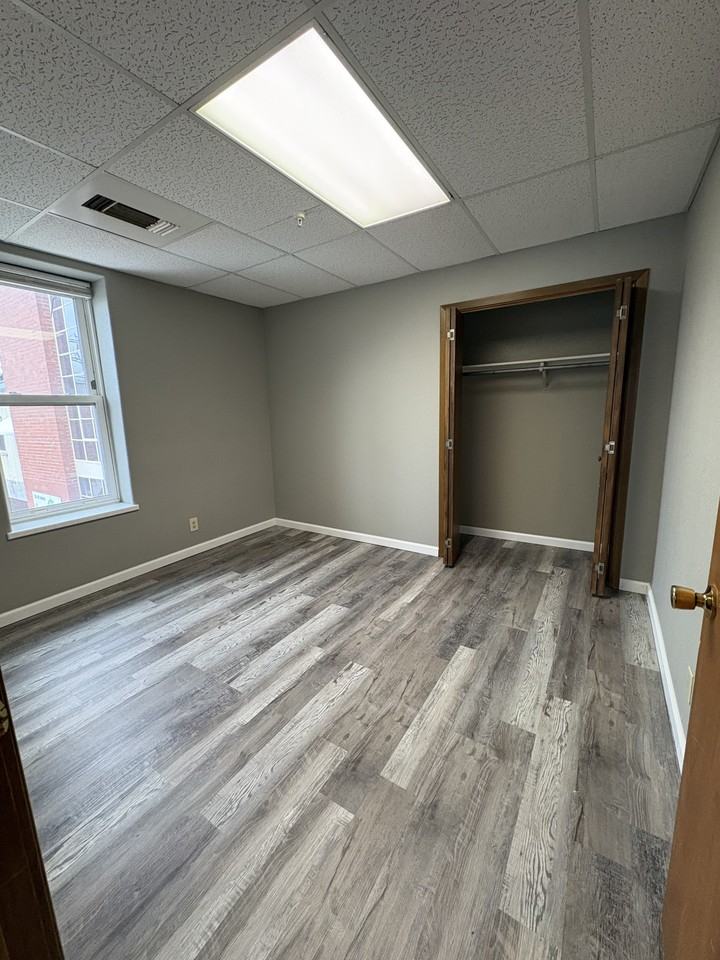 216 West Central Avenue - 2-4Apt 2-4 #2-4 - Photo 5 of 5