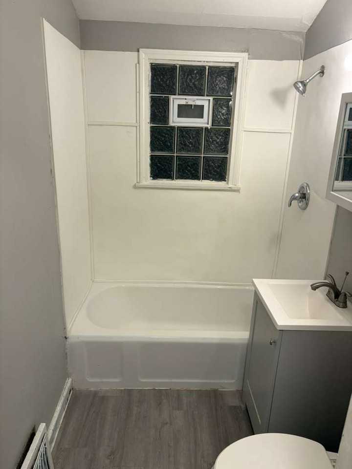 3214 N 41st St Uppr - Photo 4 of 9