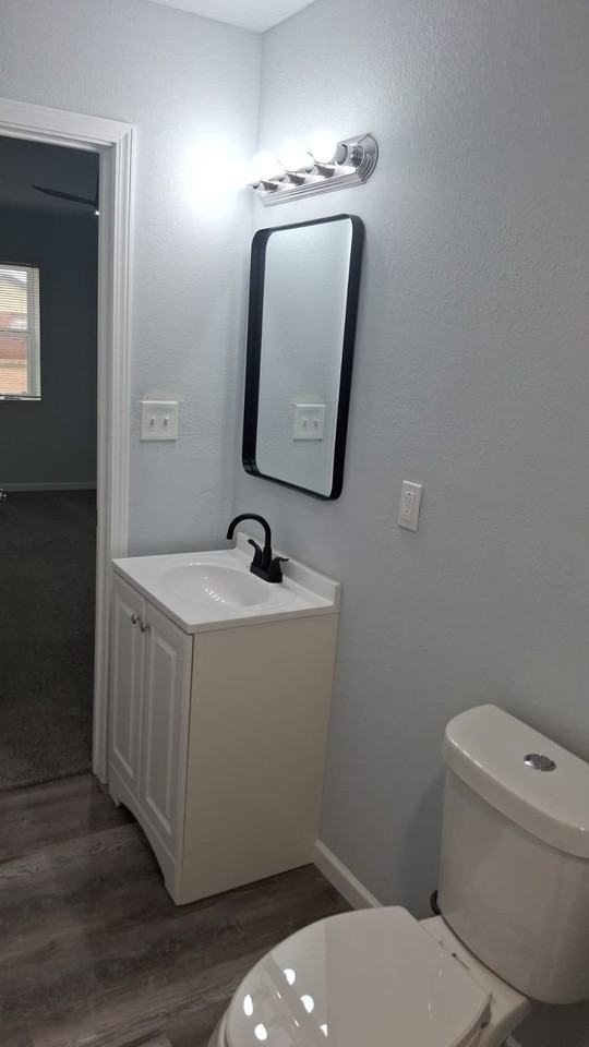 5830 Nw Kinyon Ave #1 - Photo 7 of 10