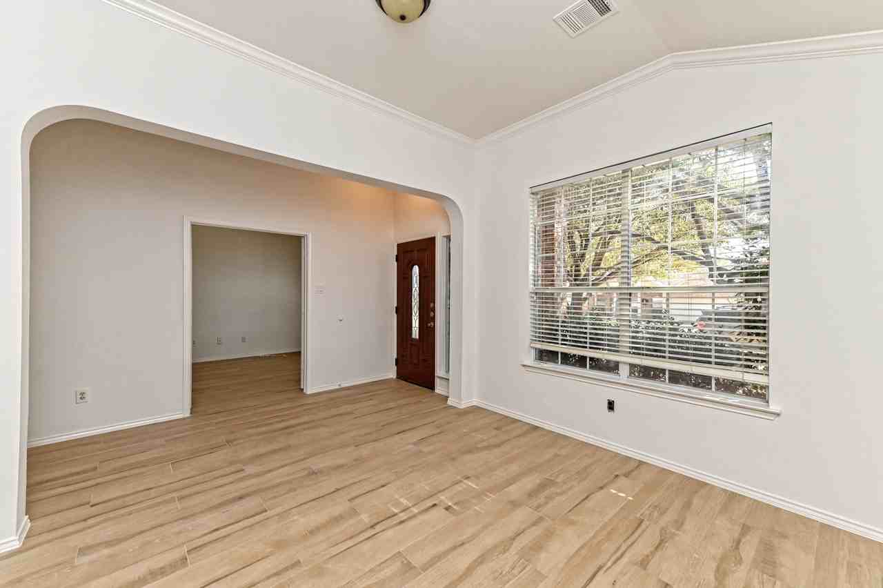 14604 Dreamtime Ln - Photo 2 of 10