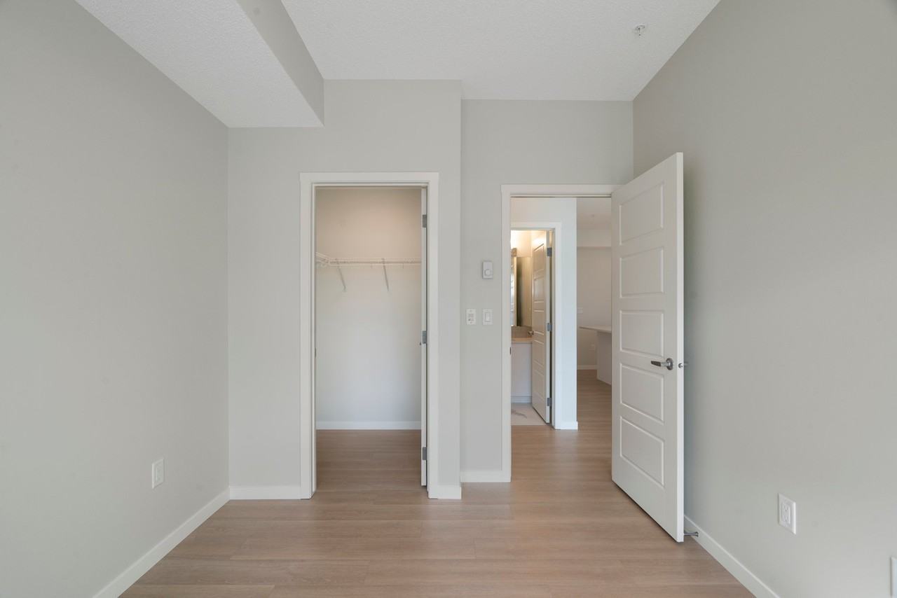 3410, 33 Carringham Gate NW - 1 #1 - Photo 5 of 9
