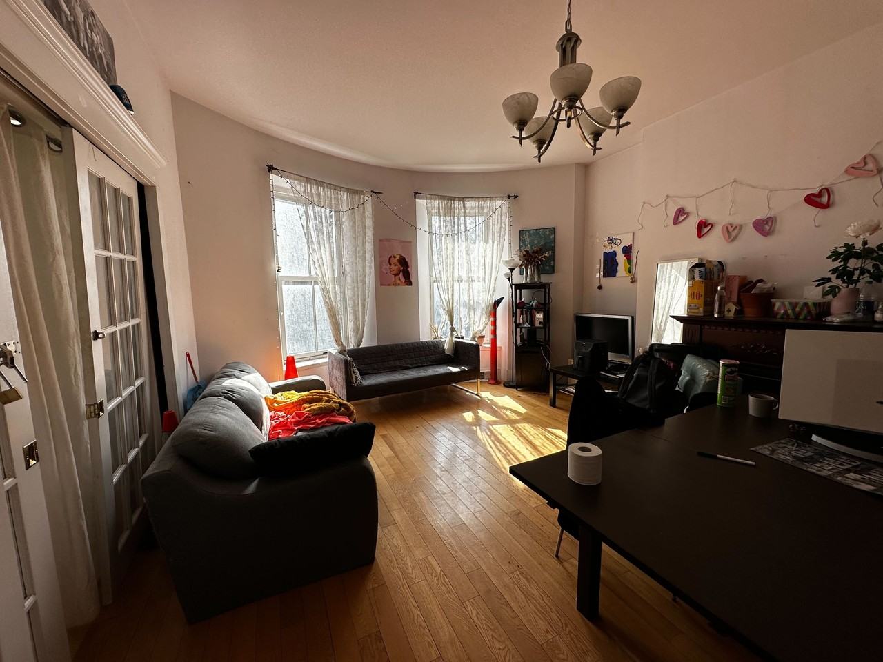 3501 Rue University #2 - Photo 3 of 10