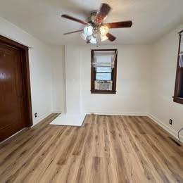 1014 Gaston Ave #1 - Photo 4 of 6