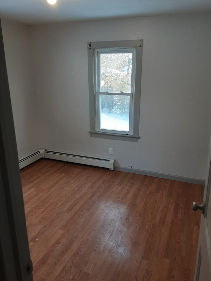 32 Highland Dr #1 - Photo 2 of 9