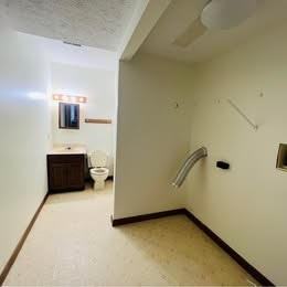 109 Greenwood Dr #1 - Photo 7 of 9