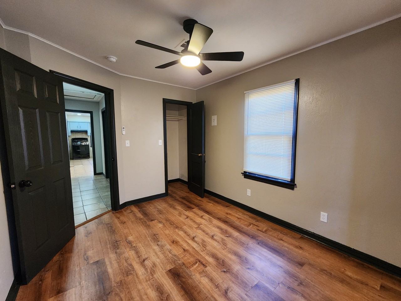 3117 Sw 37th St #1 - Photo 4 of 25