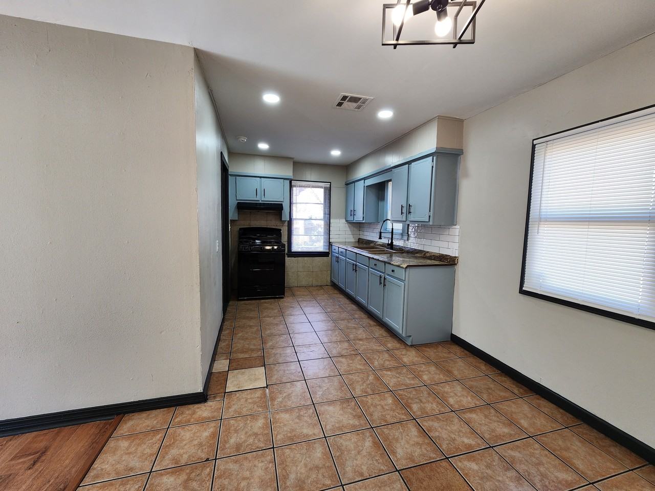 3117 Sw 37th St #1 - Photo 7 of 25