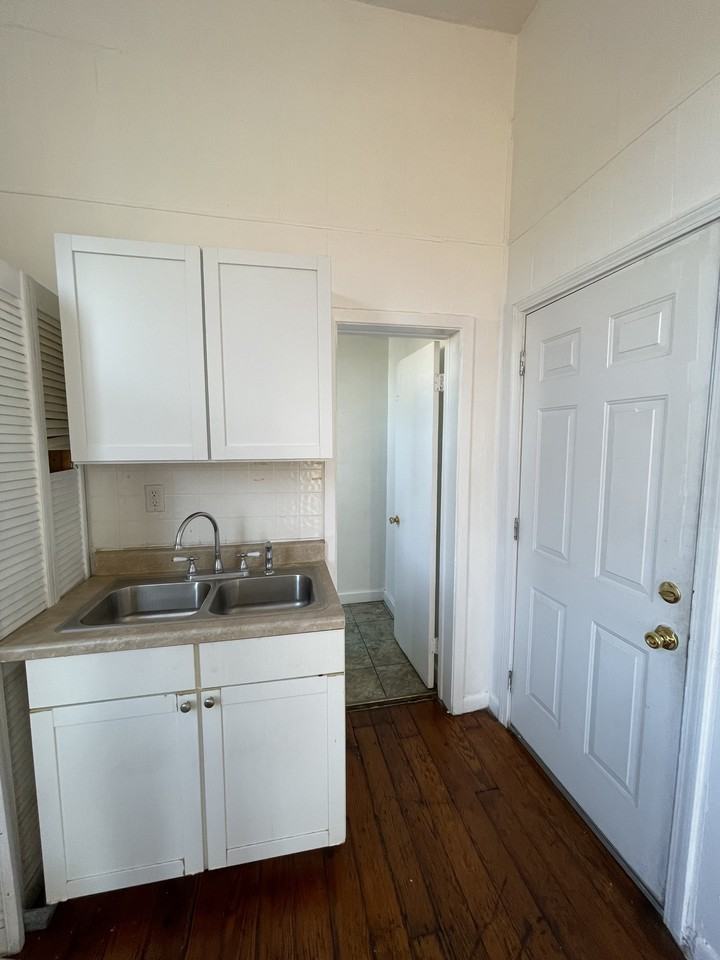 4309 Prytania St #1 - Photo 2 of 9