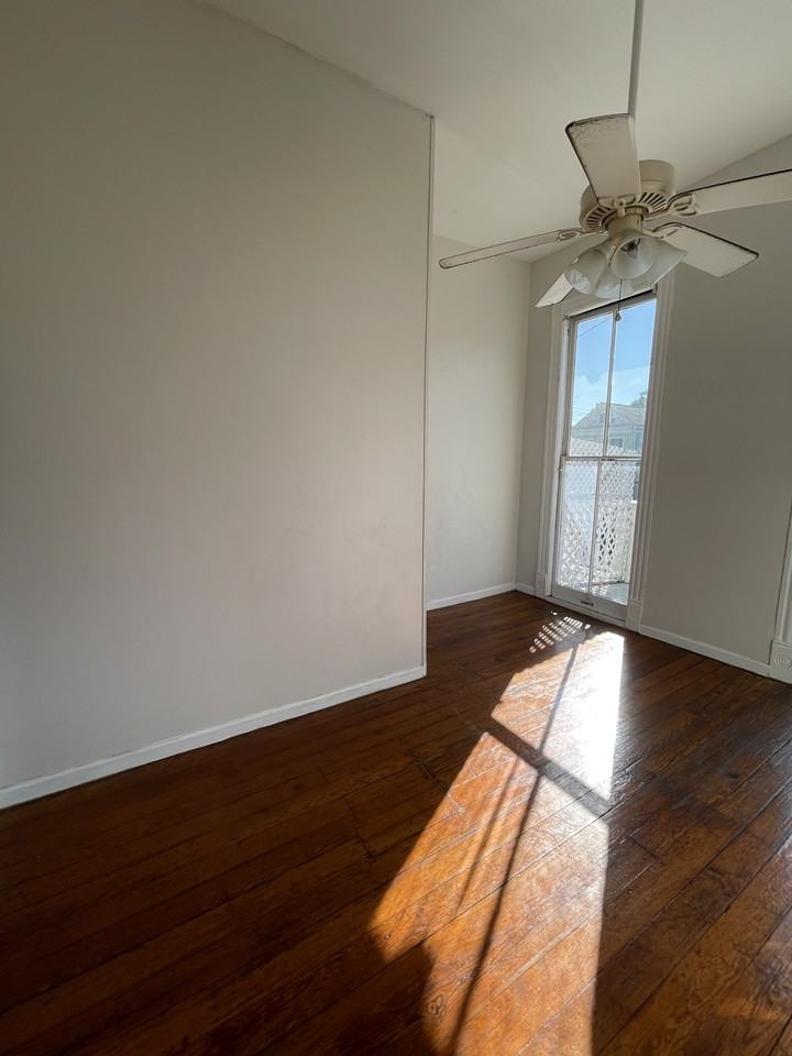 4309 Prytania St #1 - Photo 4 of 9