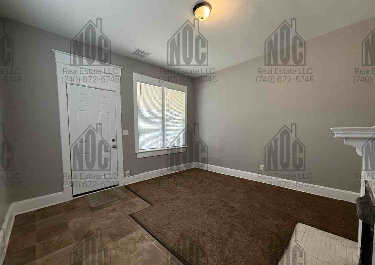 438 440 E Locust St. - 438 #438 - Photo 2 of 18