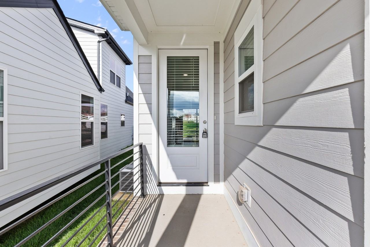 232 Franklin St #1 - Photo 2 of 50