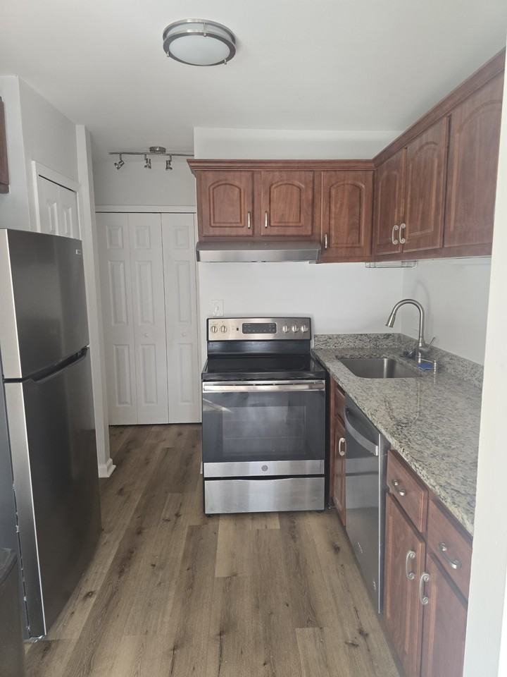 30268 Southfield Road - 1Apt 230 #1 - Photo 4 of 12