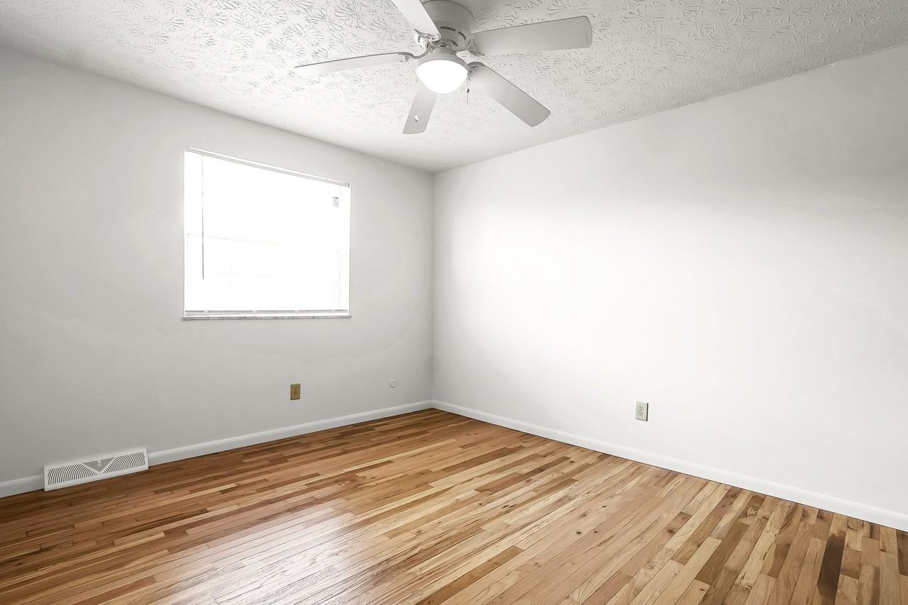 1230A Kelburn Rd #1230A - Photo 3 of 14