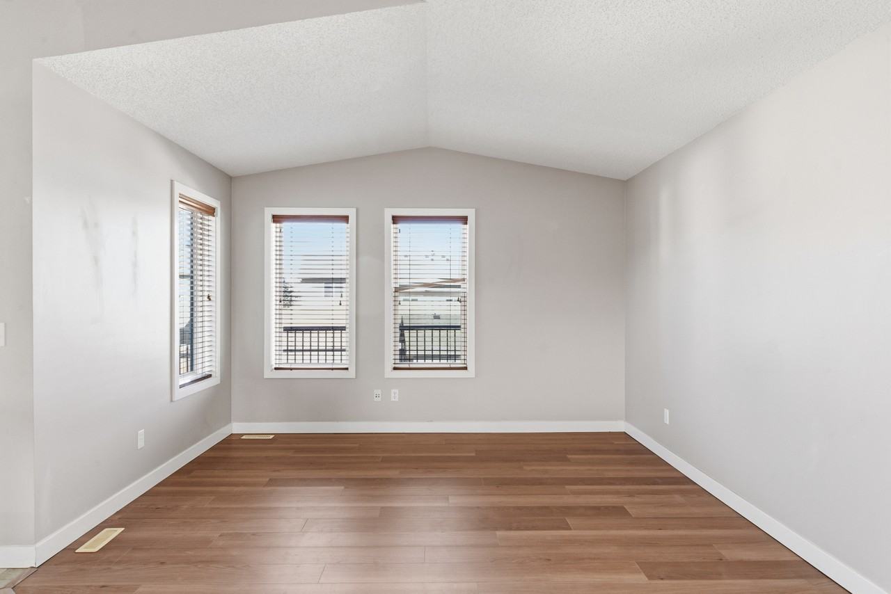 84 Panora Close Nw #1 - Photo 6 of 21