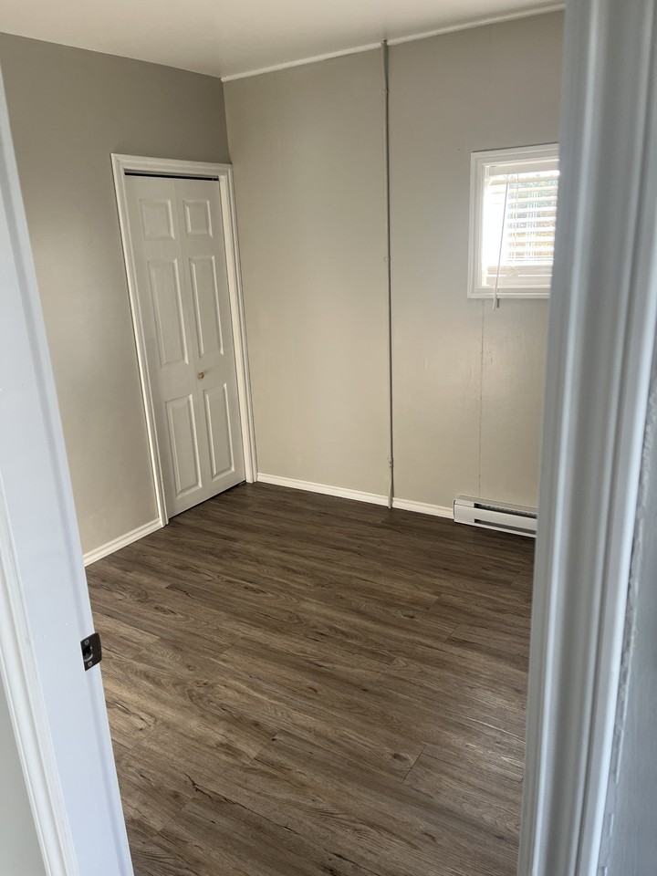 3010 - 3010 Comox Road #1 - Photo 7 of 10