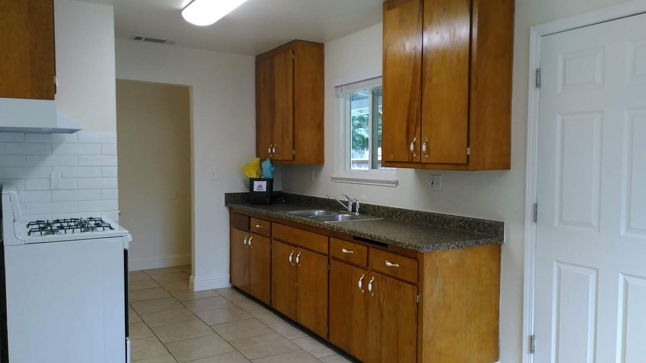 1440 Orange St #1 - Photo 6 of 14