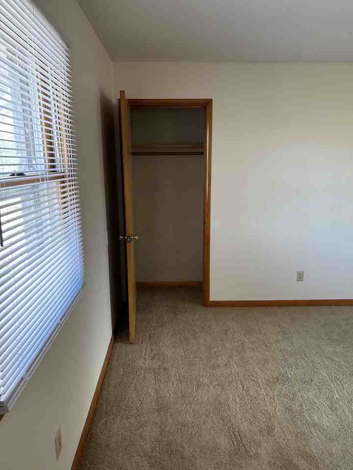 821 S Pasfield St #3 - Photo 5 of 9