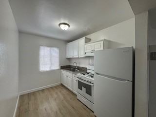 1245 W 88th St #6 - Photo 4 of 11