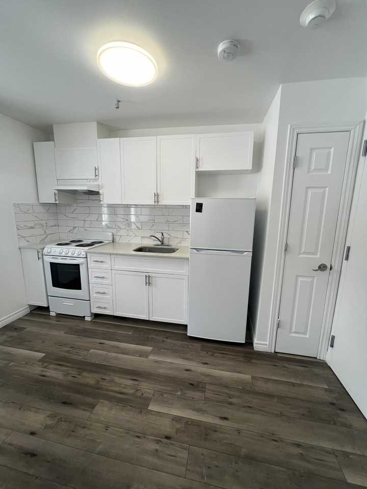 630 Cummings Ave #113 - Photo 3 of 40